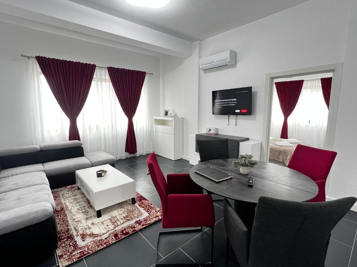 Luxury Cozy Apartments - City Center Suceava Exterior foto