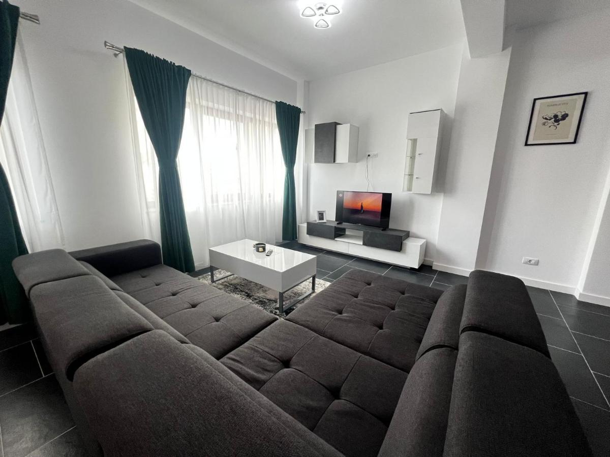 Luxury Cozy Apartments - City Center Suceava Exterior foto