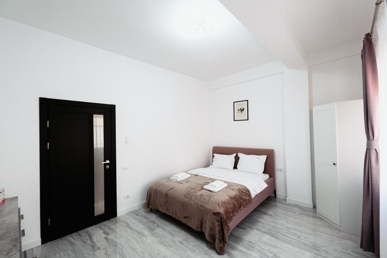 Luxury Cozy Apartments - City Center Suceava Exterior foto