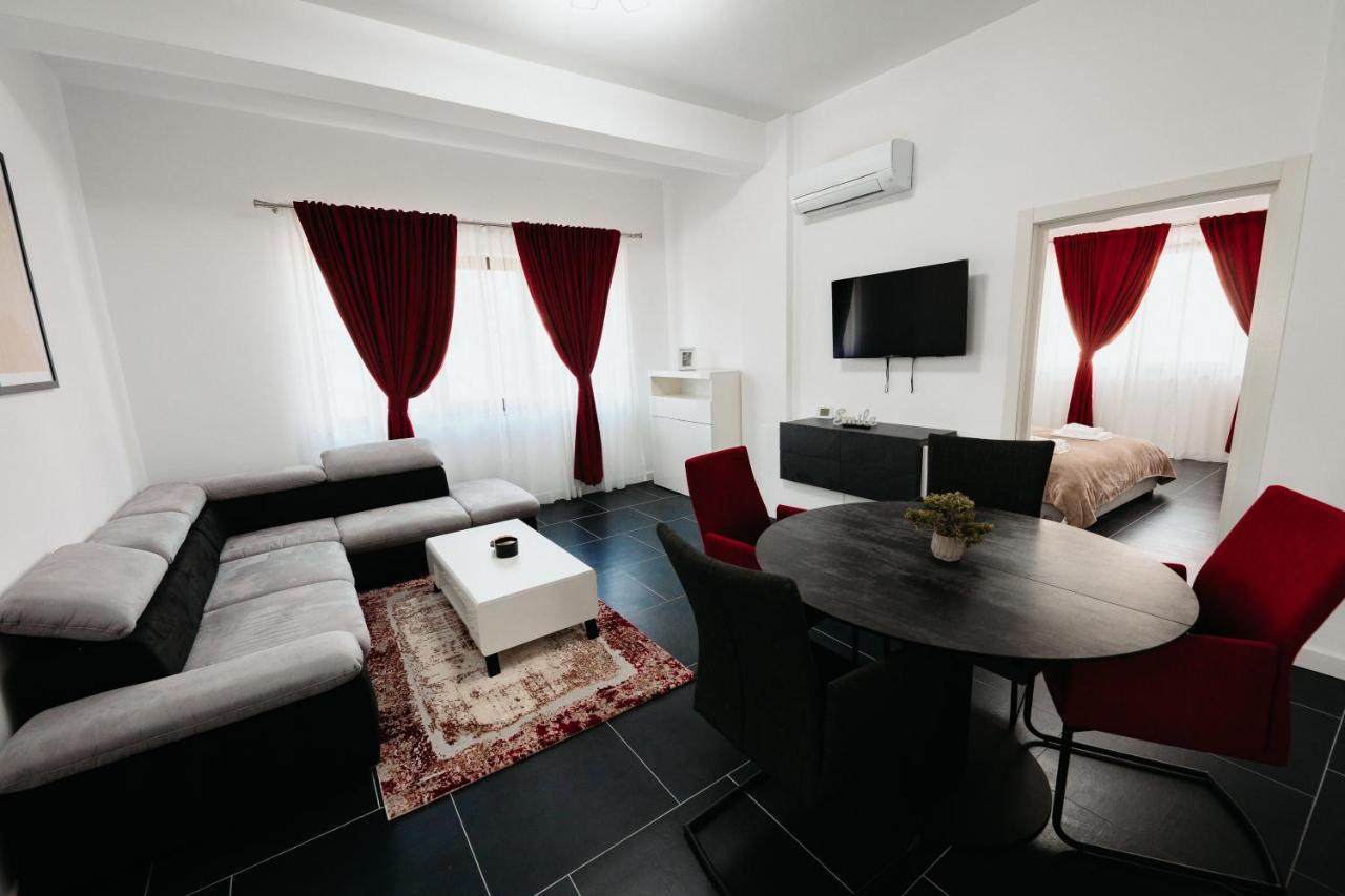 Luxury Cozy Apartments - City Center Suceava Exterior foto