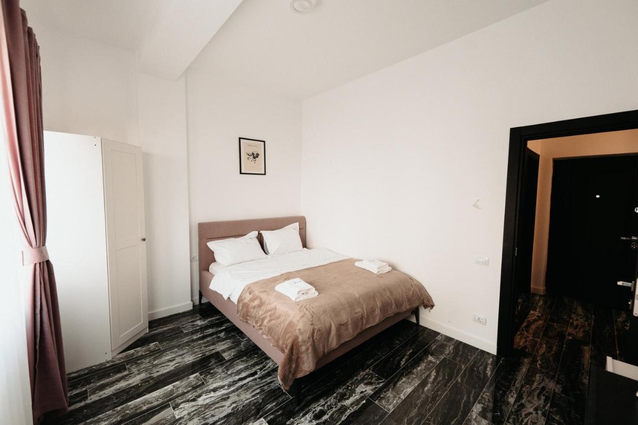 Luxury Cozy Apartments - City Center Suceava Exterior foto