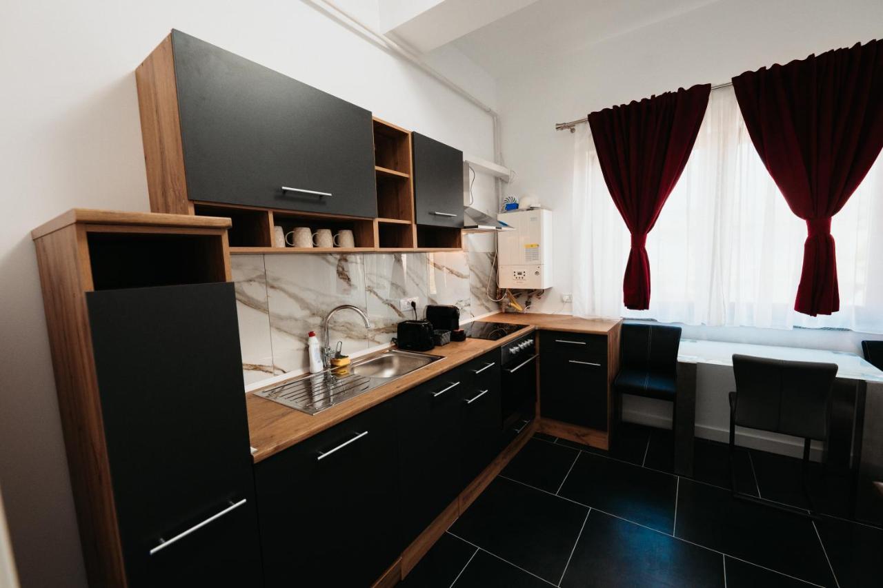 Luxury Cozy Apartments - City Center Suceava Exterior foto