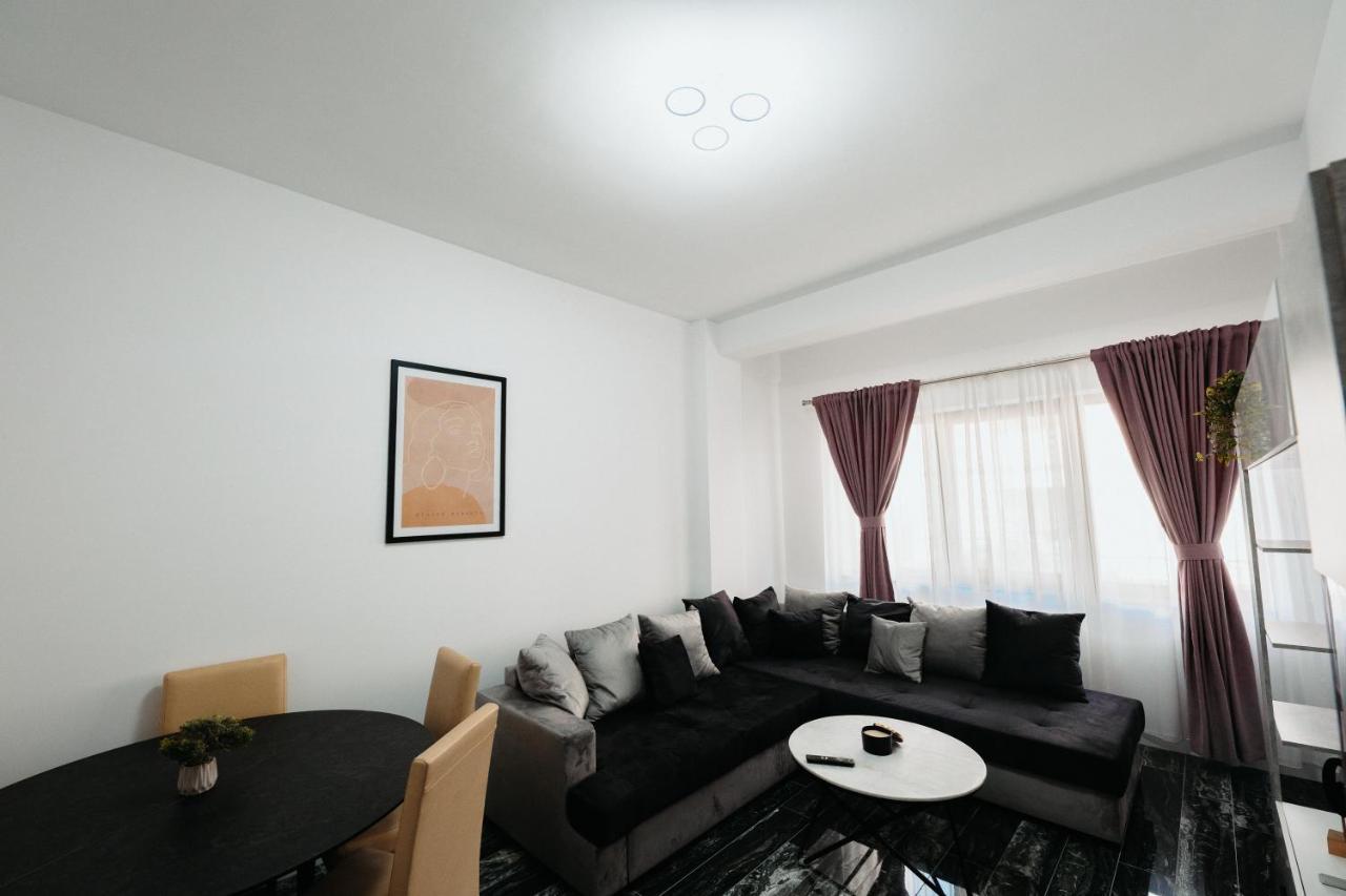 Luxury Cozy Apartments - City Center Suceava Exterior foto